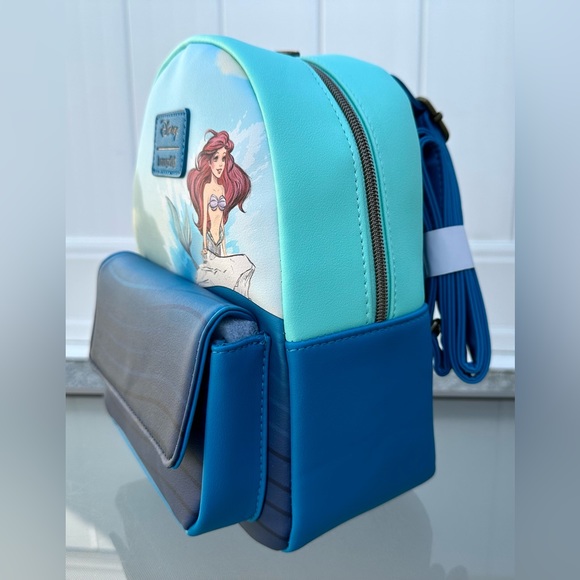 The Little Mermaid 🧜🏻♀️ Backpack - Picture 3 of 11